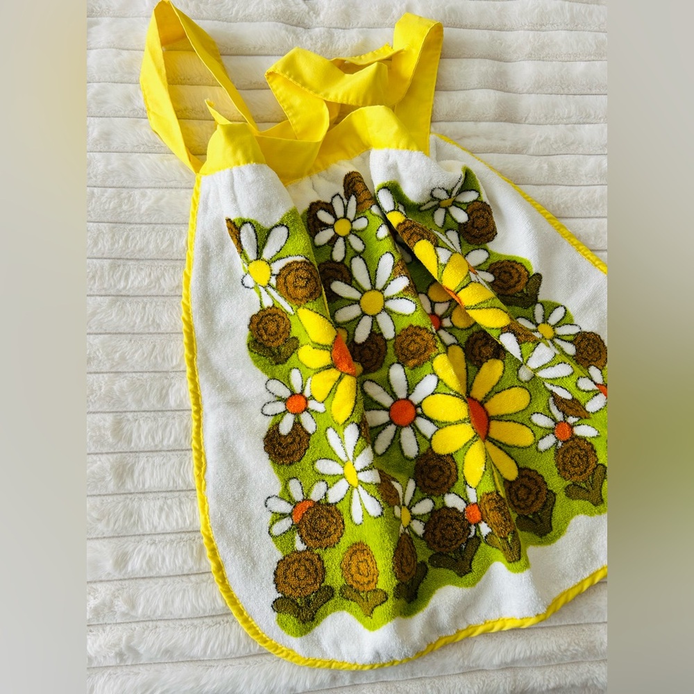 VINTAGE 70s JC Penny Floral Apron